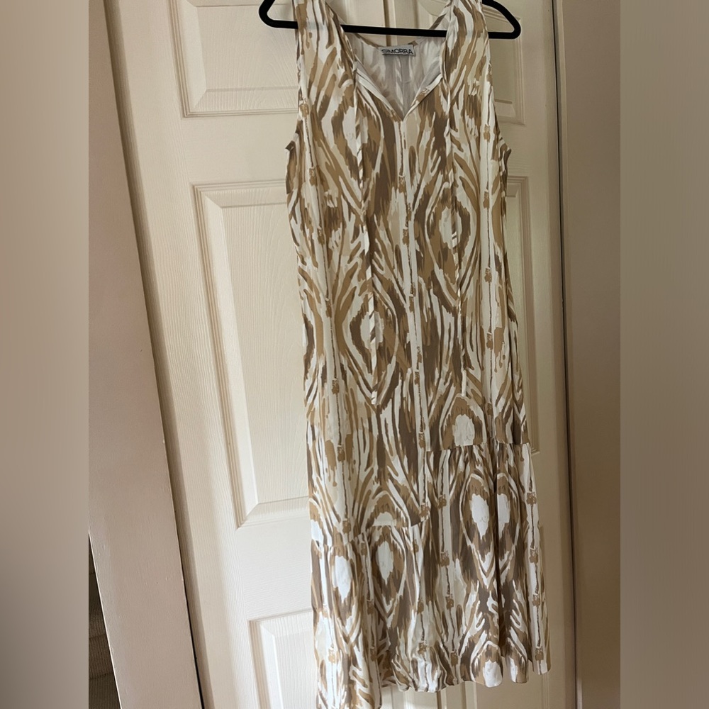 Long light summer dress. Very comfy. Size 8